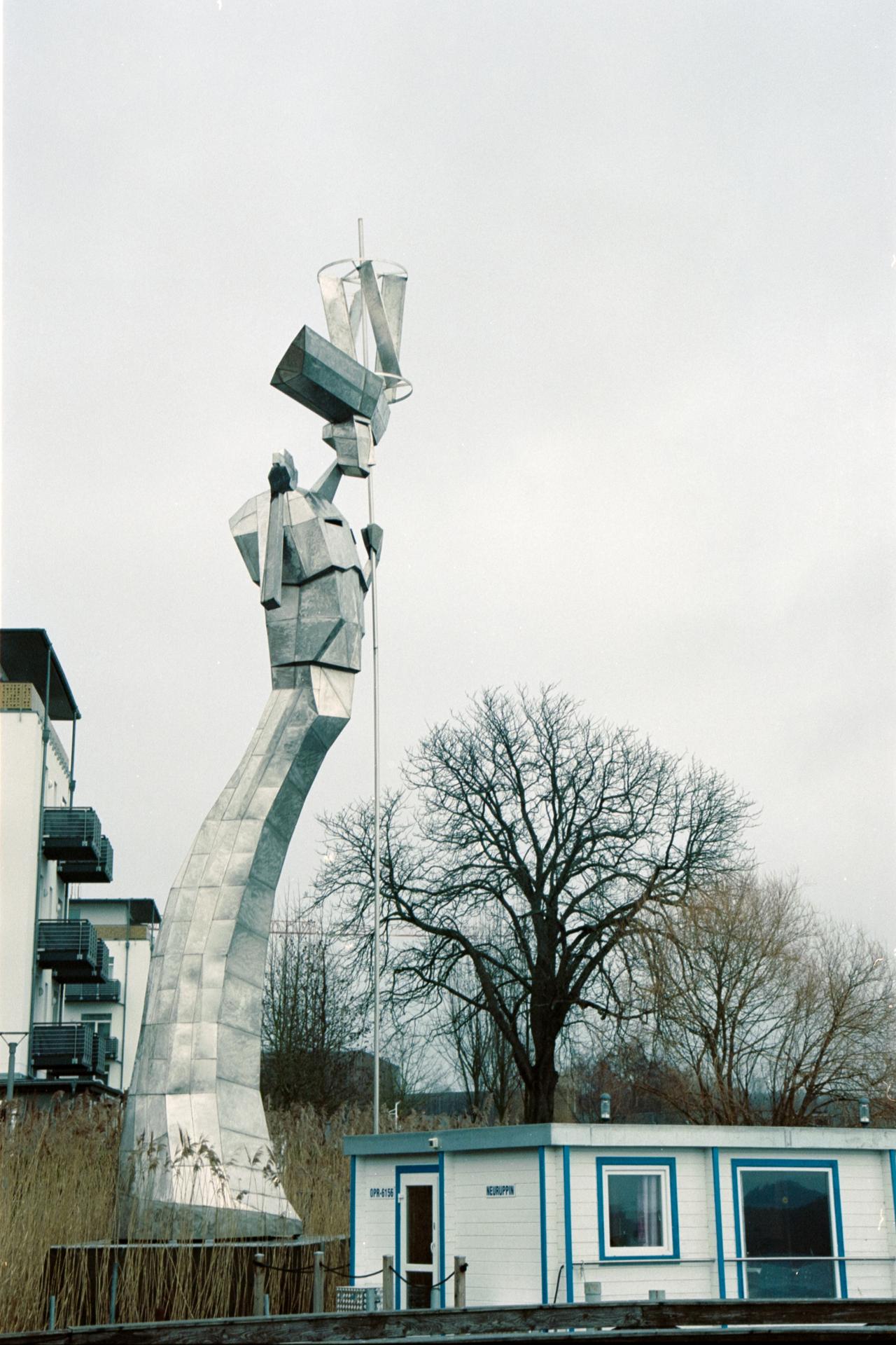 Thumbnail /2022 Brandenburg/Neu Ruppin/Neu Ruppin Statue.jpg